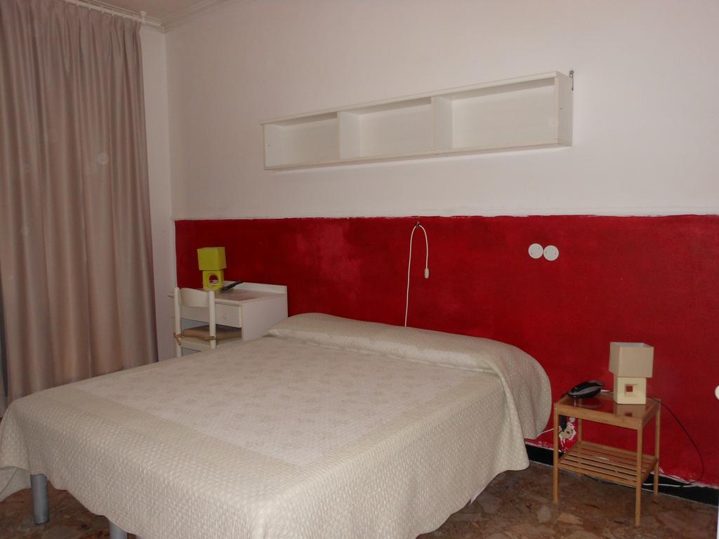 Albergo Fanny อาลัสซิโอ ภายนอก รูปภาพ